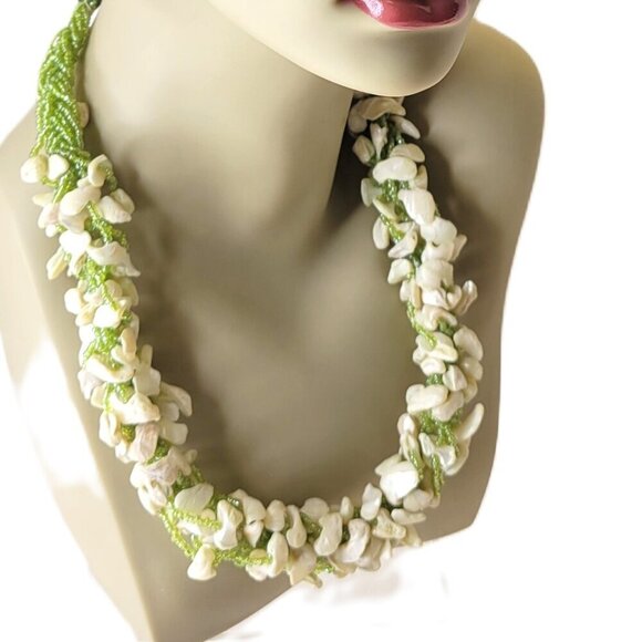 Chunky Green Shell Necklace ,Chips and  Green Beads Bib Necklace - Picture 7 of 14